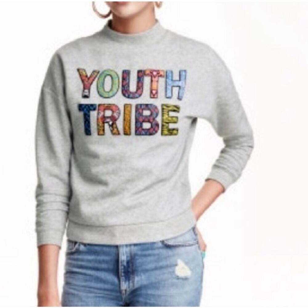 H&M "Youth Tribe" Gray Mock Neck Pullover Sweatshirt Women's Size Small S